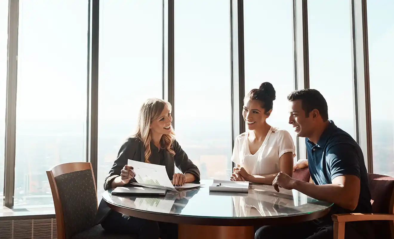 Which entities must comply with SEC regulation S-P?
